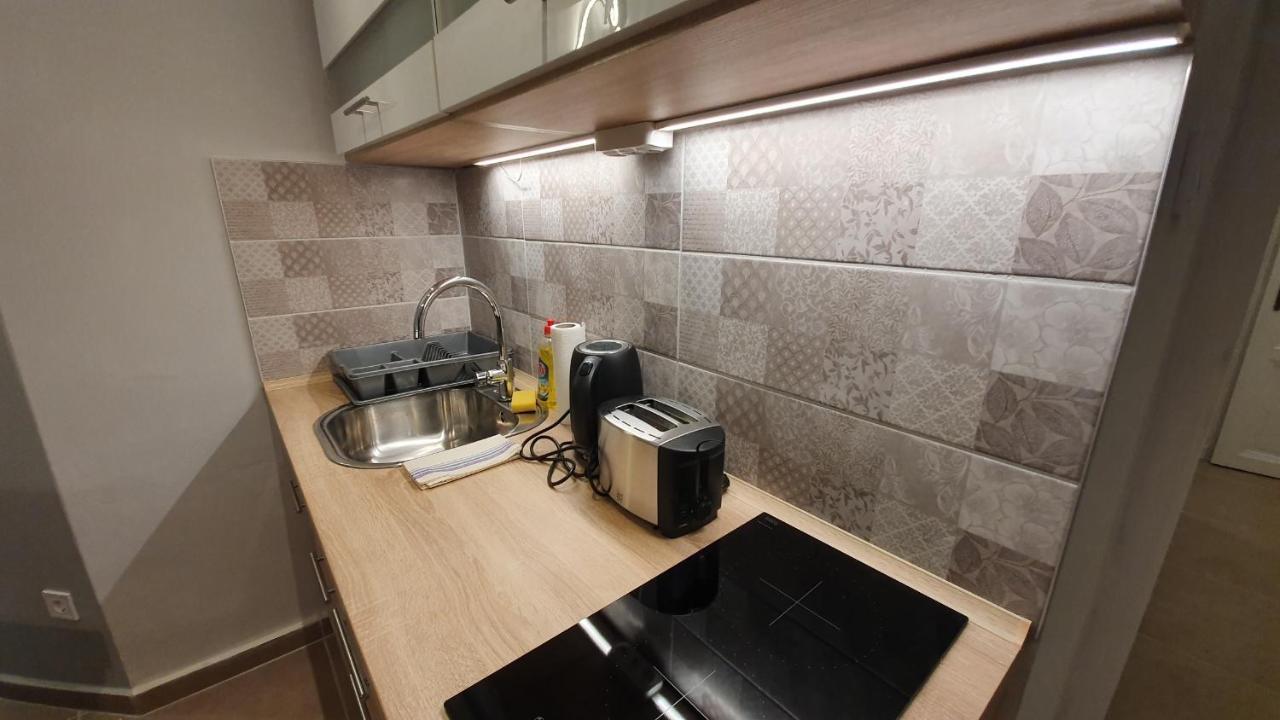 Modern Parkside Garden View Apartment Будапеща Екстериор снимка