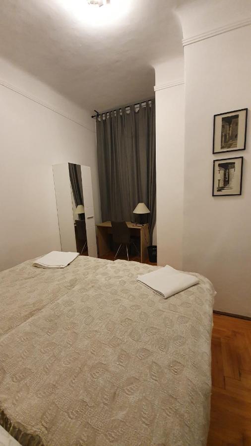 Modern Parkside Garden View Apartment Будапеща Екстериор снимка