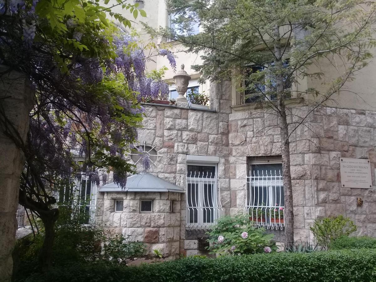 Modern Parkside Garden View Apartment Будапеща Екстериор снимка