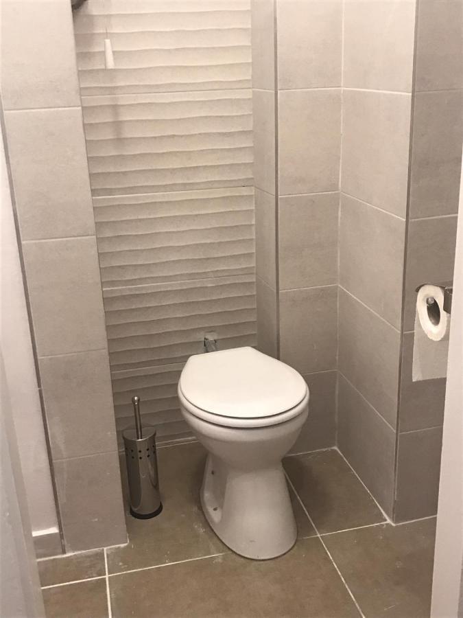 Modern Parkside Garden View Apartment Будапеща Екстериор снимка